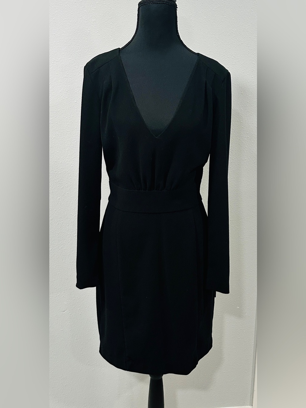 H&M - Size 10 - Classic Black V-Neck Long-Sleeve Dress